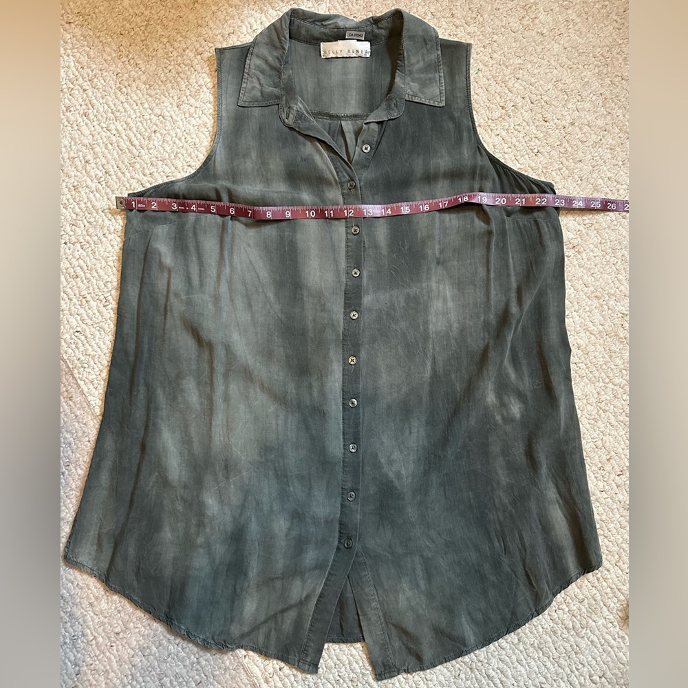Women's Sleeveless Button-Up Top - Green Wash